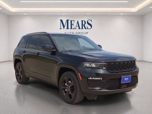 Used 2023 Jeep Grand Cherokee Limited w/ Black Appearance Package RWD image 7