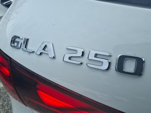New 2026 Mercedes-Benz GLA 250 image 23