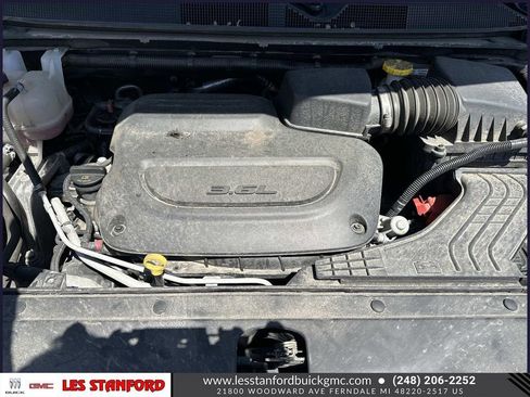 Used 2023 Chrysler Pacifica Touring-L FWD image 12