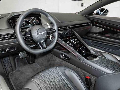 Used 2024 Aston Martin DB12 Coupe image 3
