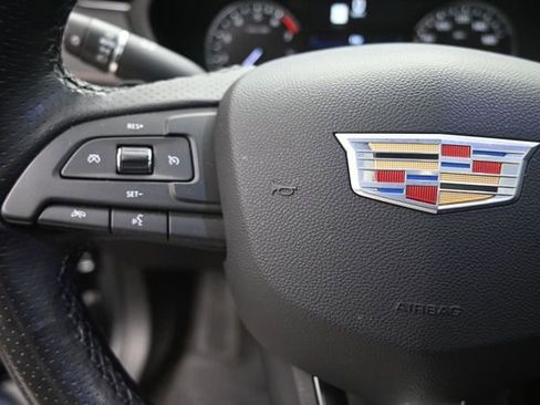 Used 2019 Cadillac XT4 Sport w/ LPO, Midnight Sport Package FWD image 15