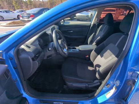 Used 2022 Nissan Sentra SV image 18