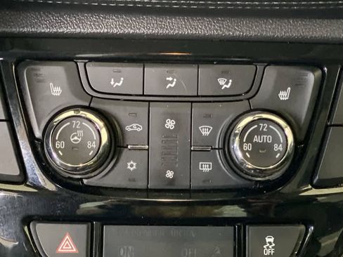 Used 2019 Buick Encore Essence AWD/4WD image 20
