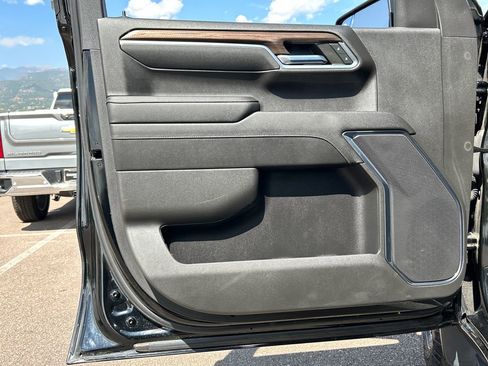 Used 2023 Chevrolet Silverado 1500 LT Trail Boss w/ Protection Package AWD/4WD image 30