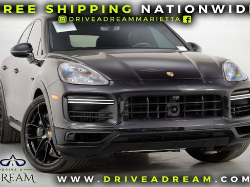 Used 2022 Porsche Cayenne Turbo S image 2