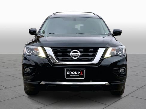 Used 2019 Nissan Pathfinder Platinum image 3