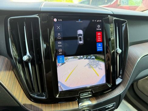 Used 2023 Volvo XC60 B5 Plus w/ Climate Package AWD/4WD image 24