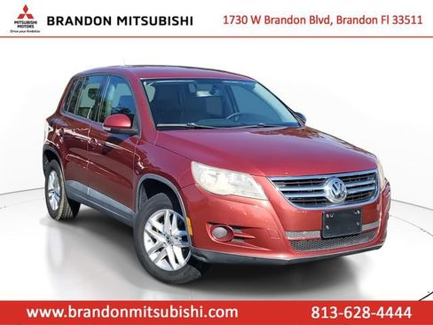 Used 2011 Volkswagen Tiguan S image 1