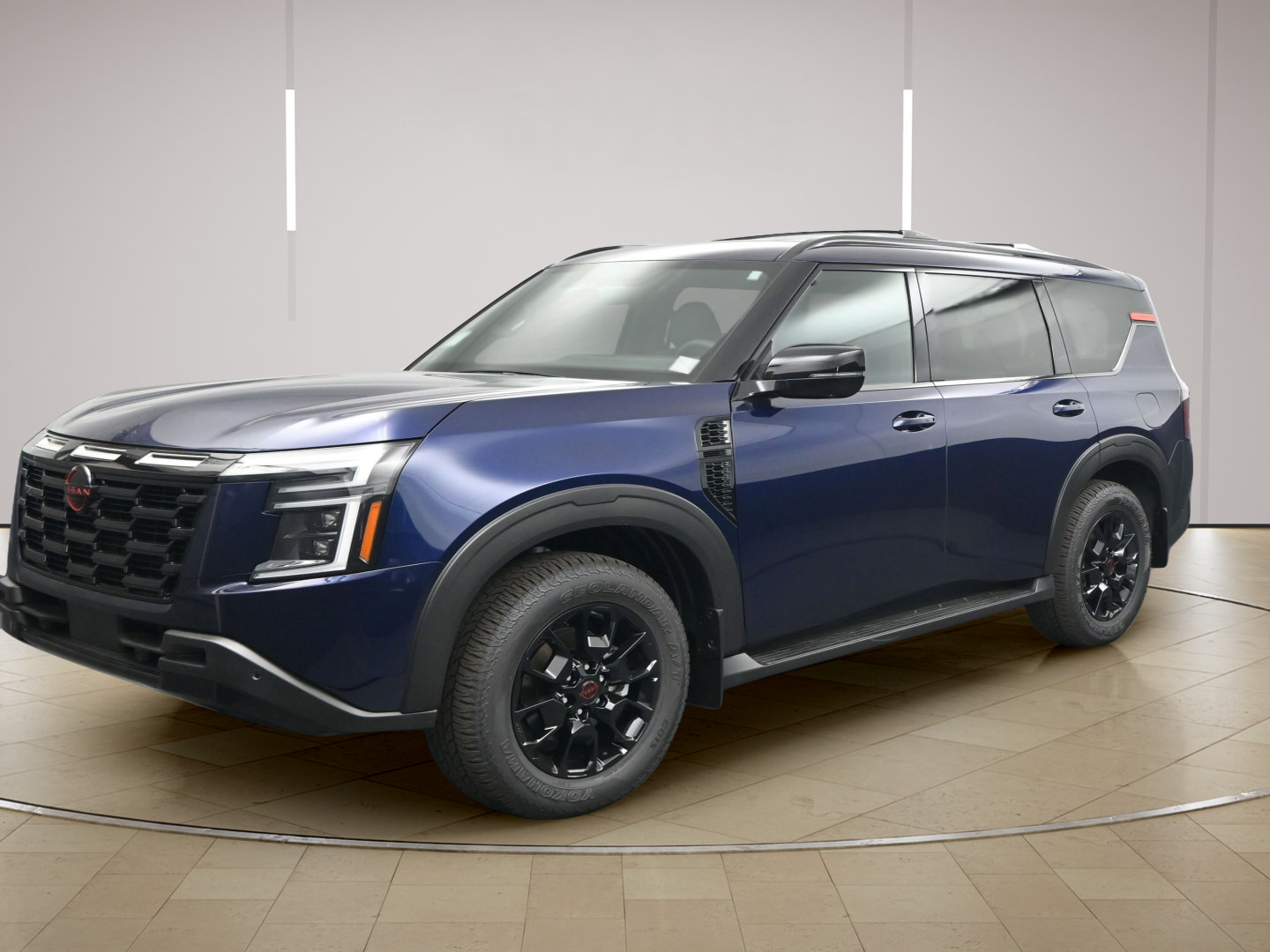 Certified 2025 Nissan Armada PRO-4X AWD/4WD image 3