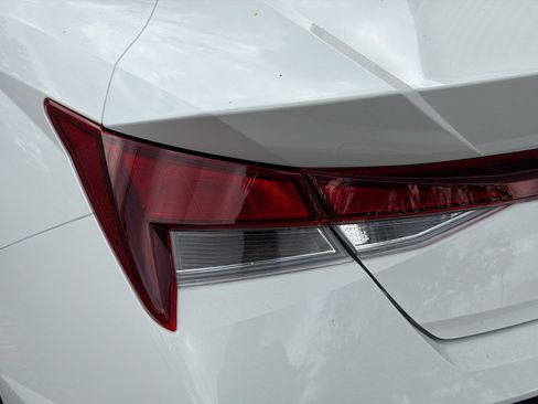 New 2026 Hyundai Elantra SE FWD image 10