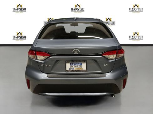 Used 2020 Toyota Corolla LE FWD image 6