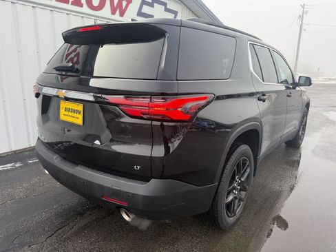 Used 2023 Chevrolet Traverse LT image 3