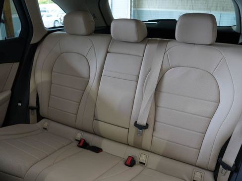 Used 2017 Mercedes-Benz GLC 300 image 36