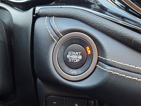 Used 2021 Dodge Durango SXT image 24