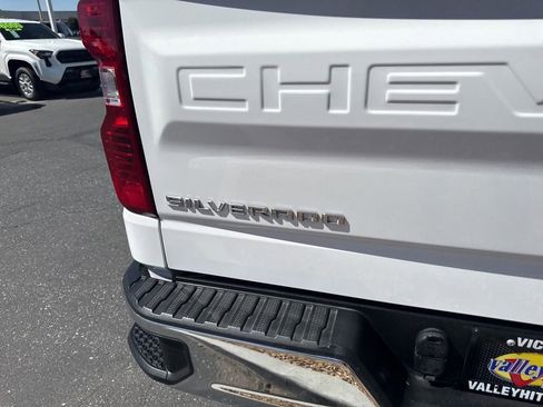 Used 2021 Chevrolet Silverado 1500 LT AWD/4WD image 7