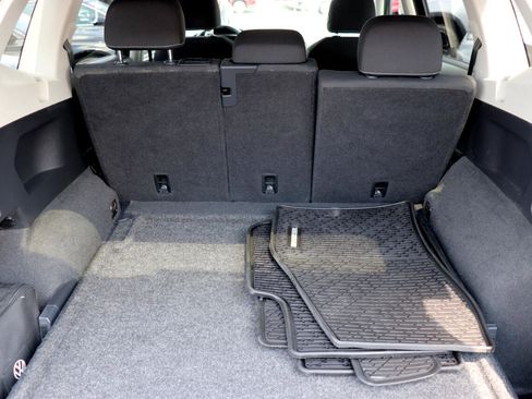 Used 2022 Volkswagen Tiguan S image 49