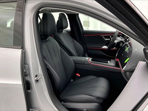 New 2025 Mercedes-Benz E 450 4MATIC All-Terrain Wagon image 5