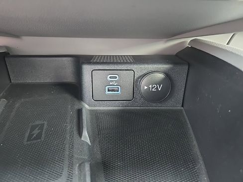 Used 2023 Ford Escape Platinum image 40