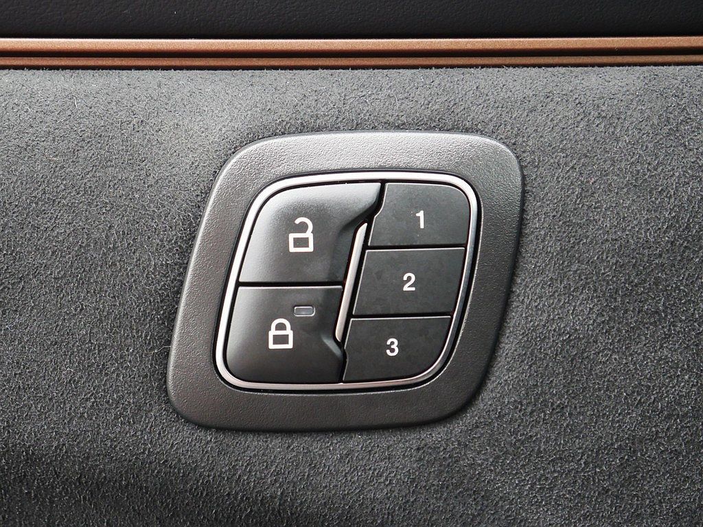 Used 2022 Ford Mustang Mach-E GT AWD/4WD image 27