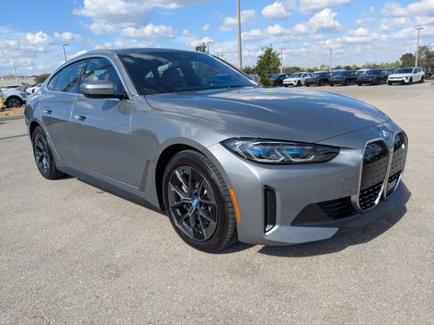 Used 2023 BMW i4 eDrive40 image 2