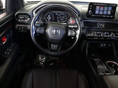 Used 2025 Honda Pilot Black Edition image 3