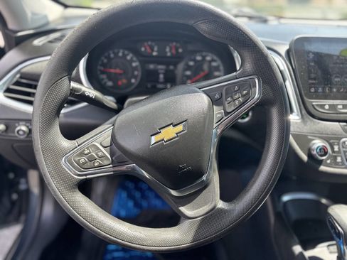 Used 2021 Chevrolet Malibu LT FWD image 24