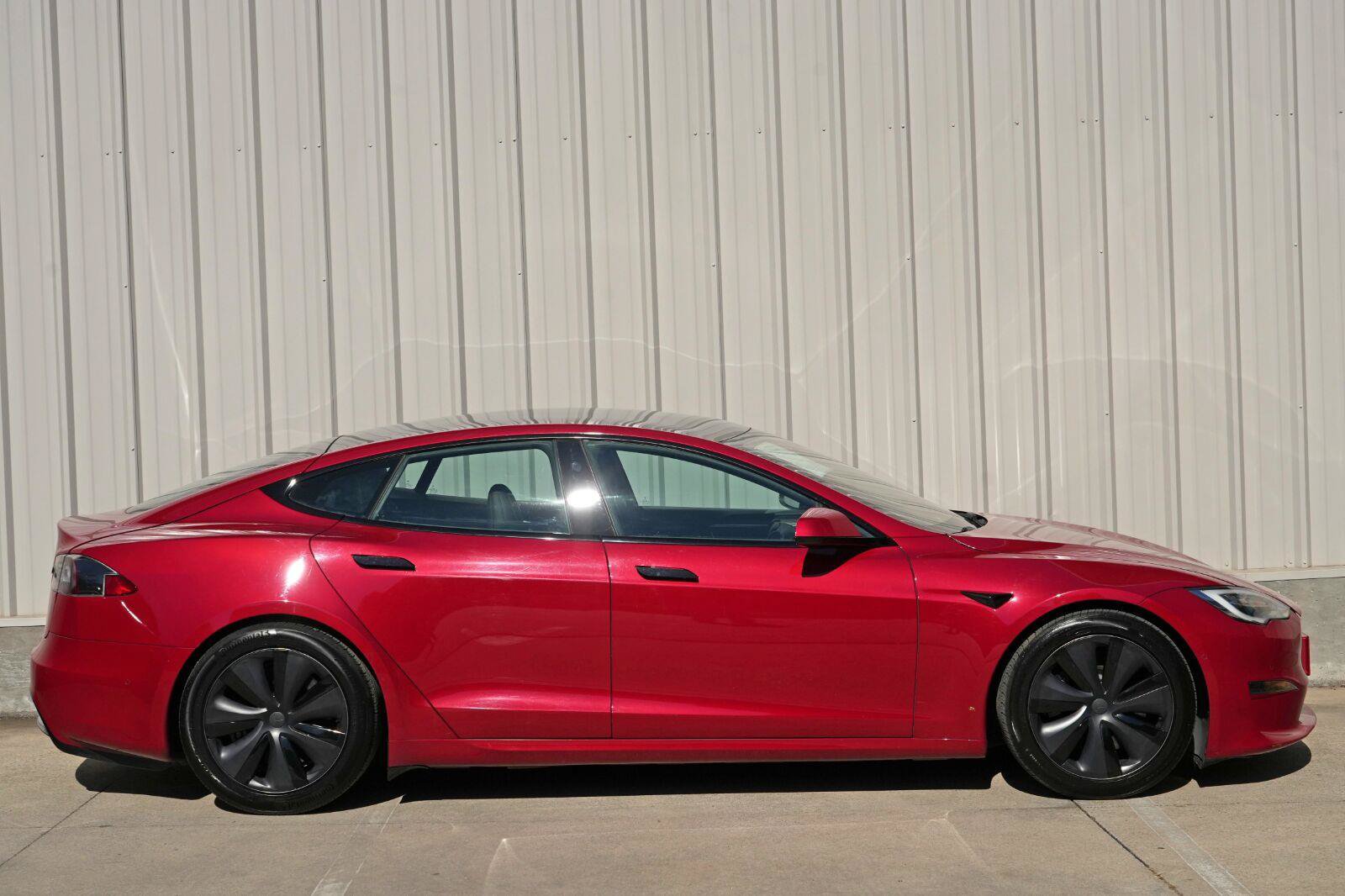 Used 2022 Tesla Model S AWD/4WD image 58
