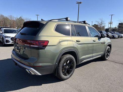 New 2026 Volkswagen Atlas Peak Edition image 5