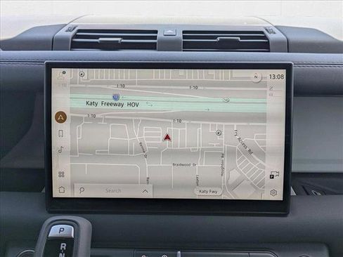 New 2025 Land Rover Defender 90 X-Dynamic SE image 13