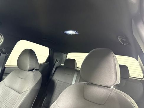 Certified 2025 Hyundai Santa Cruz SE image 12