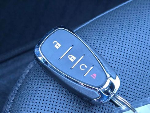 Certified 2025 Chevrolet Trax RS w/ Driver Confidence Package image 22