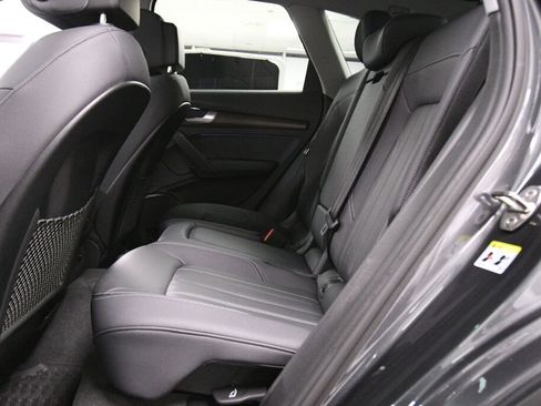 Used 2023 Audi Q5 2.0T Premium w/ Convenience Package AWD/4WD image 22