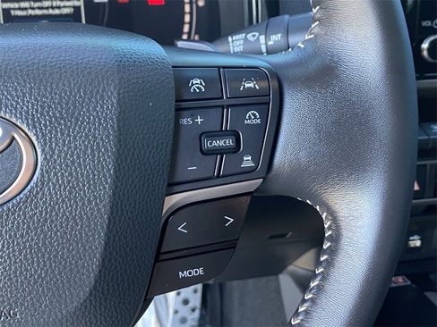 Certified 2025 Toyota Camry SE image 25