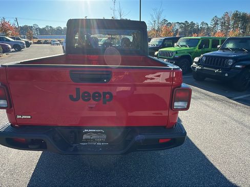 New 2026 Jeep Gladiator Sport image 9