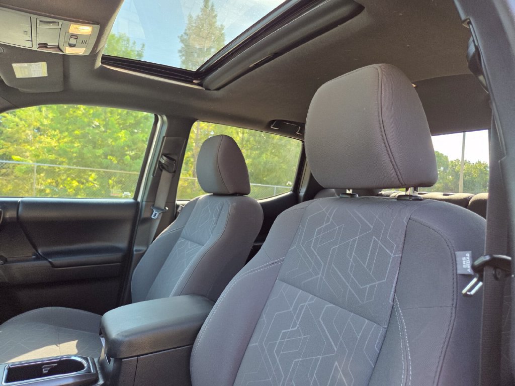 Certified 2017 Toyota Tacoma TRD Sport w/ Premium & Technology Package AWD/4WD image 23