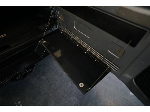 Used 2013 Jeep Wrangler Unlimited Sport AWD/4WD image 15