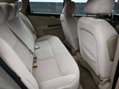 Used 2009 Chevrolet Impala LT FWD image 17