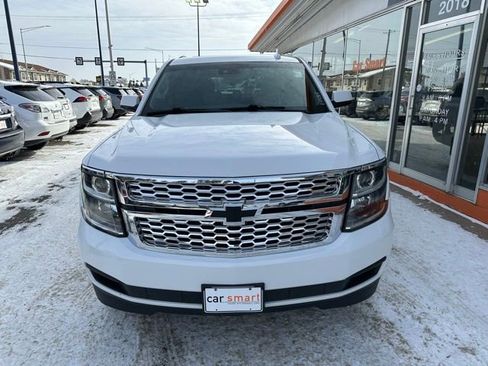 Used 2018 Chevrolet Tahoe LT image 2