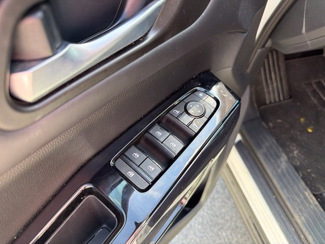 Used 2022 Nissan Pathfinder SV FWD image 23
