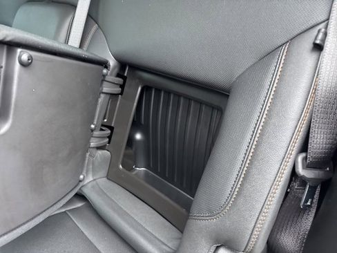 Used 2024 GMC Sierra 1500 AT4 w/ Technology Package image 25