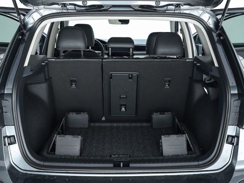 New 2025 Volkswagen Taos SEL image 69