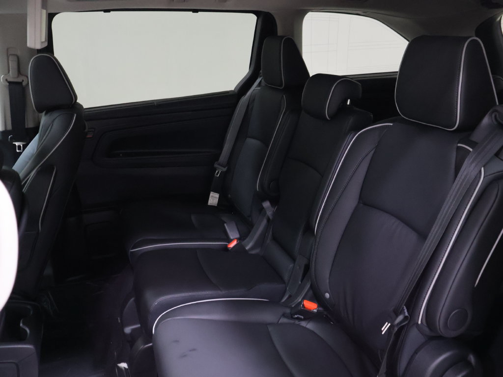 New 2026 Honda Odyssey Touring image 15