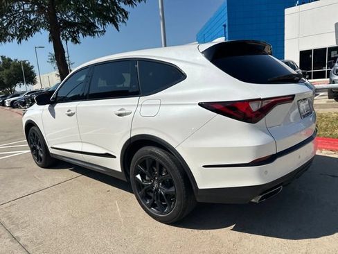 Used 2023 Acura MDX w/ Technology Package FWD image 4