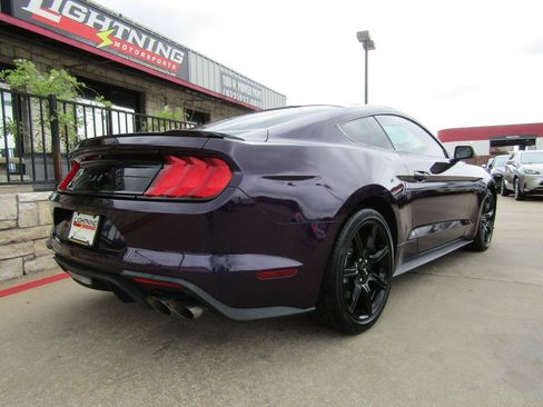 Used 2019 Ford Mustang GT Premium w/ Black Accent Package RWD image 4