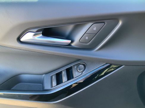 New 2026 Chevrolet Equinox LT image 16