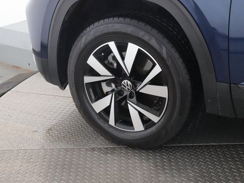 Used 2022 Volkswagen Atlas Cross Sport SE image 13