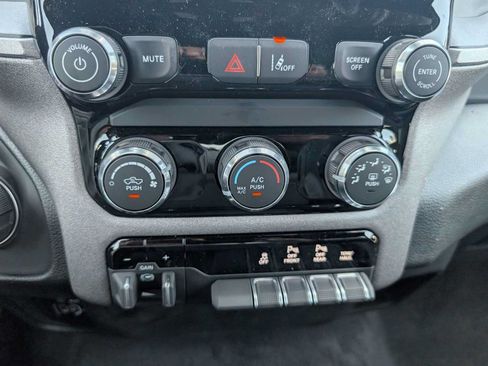 New 2026 RAM 1500 Express AWD/4WD image 23
