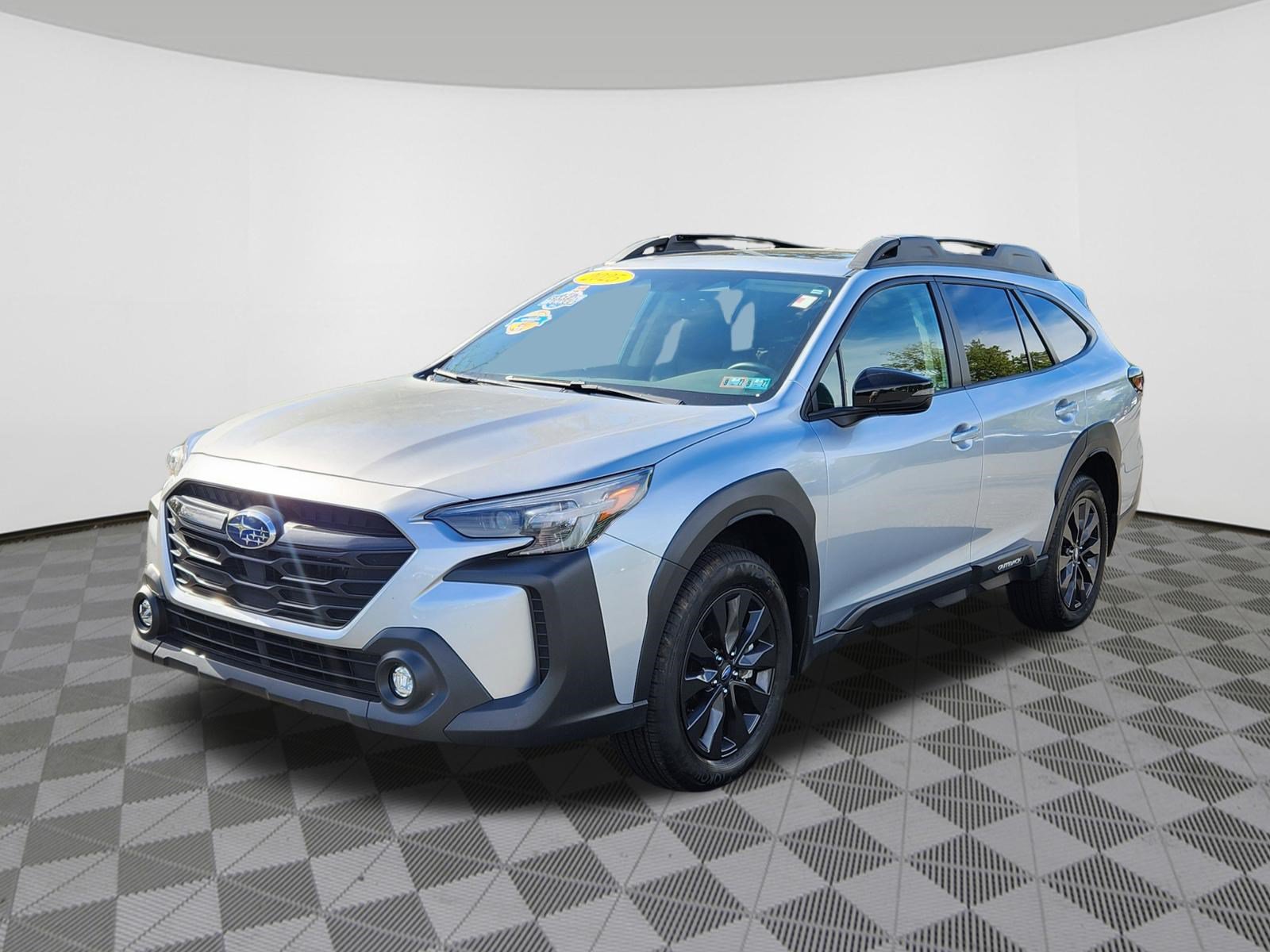Certified 2025 Subaru Outback Onyx Edition AWD/4WD image 2