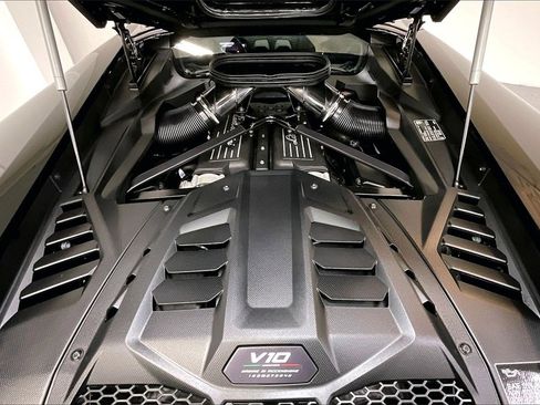 Used 2024 Lamborghini Huracan Sterrato image 15