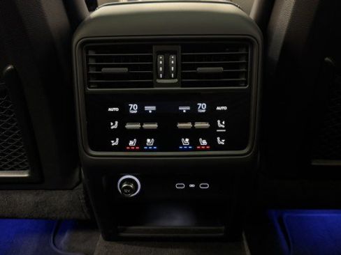 Used 2026 Porsche Cayenne image 15